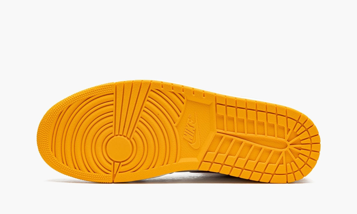 Air Jordan 1 High OG "Brotherhood" - Angle View 6