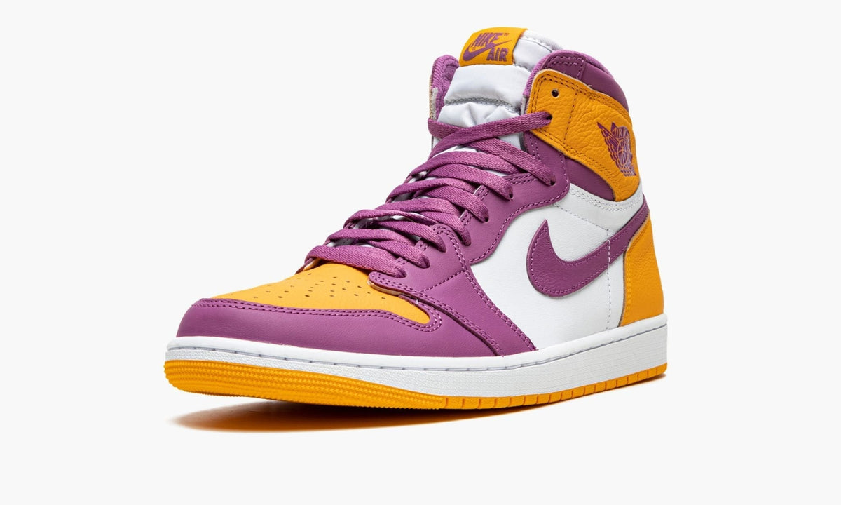 Air Jordan 1 High OG "Brotherhood" - Angle View 5