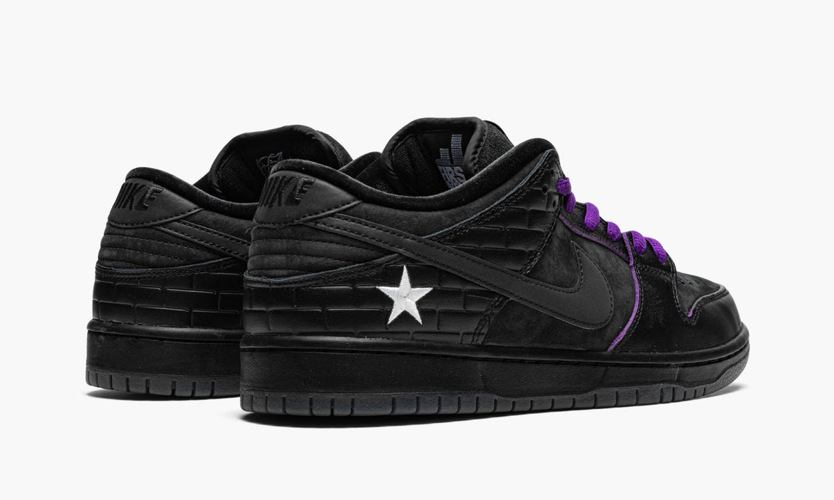 Nike SB Dunk Low "Familia First Avenue" - View 4