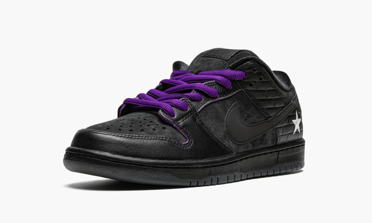 Nike SB Dunk Low "Familia First Avenue" - View 5