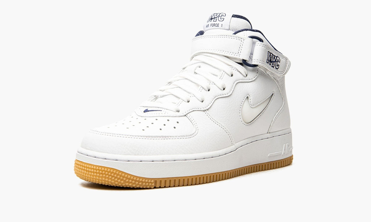 Air Force 1 Mid Jewel QS "NYC - Yankees" - Angle View 5