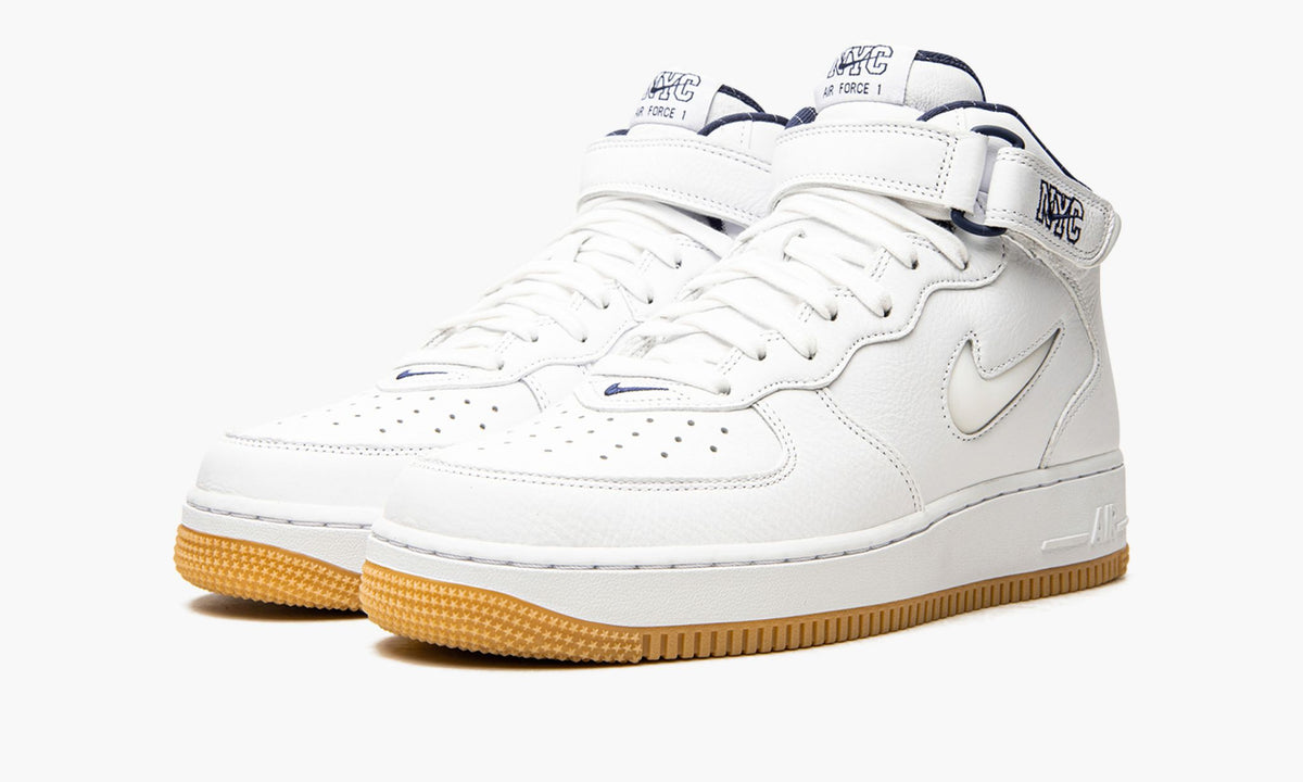 Air Force 1 Mid Jewel QS "NYC - Yankees" - Angle View 3
