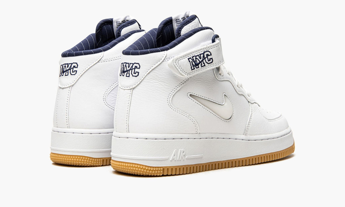 Air Force 1 Mid Jewel QS "NYC - Yankees" - Angle View 4