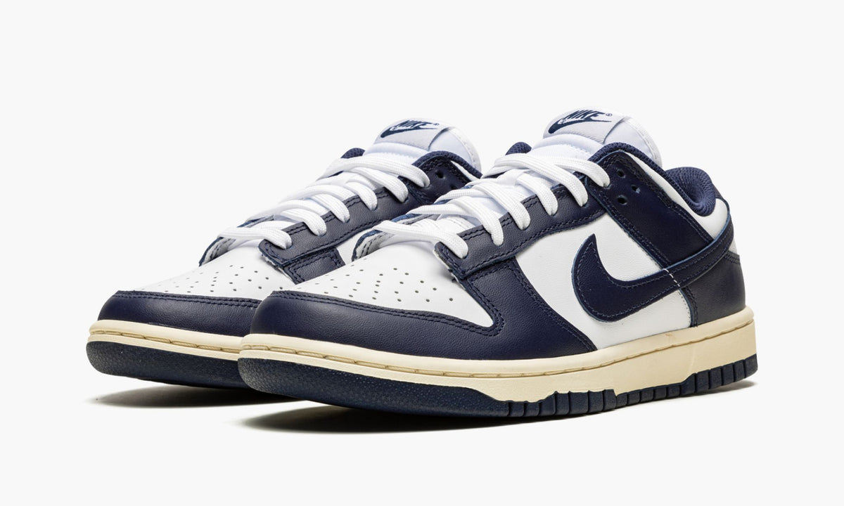 Dunk Low "Vintage Navy" - View 3