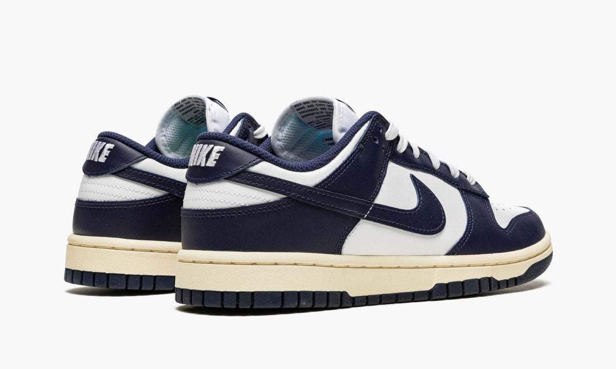 Dunk Low "Vintage Navy" - View 4