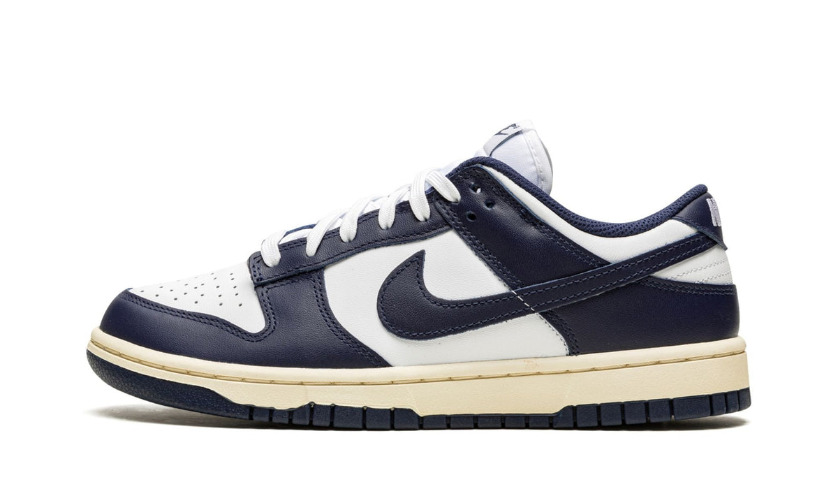Dunk Low "Vintage Navy" - View 1