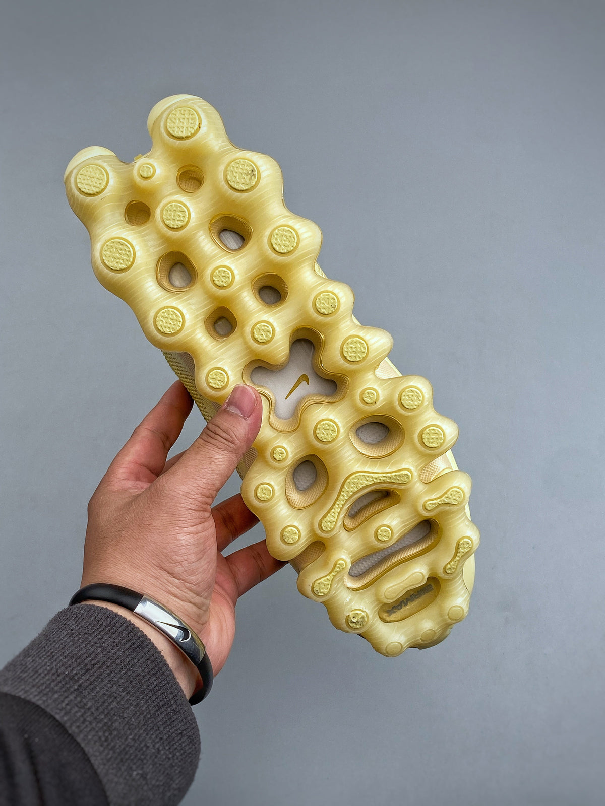 Nike AIR LIQUID MAX Yellow IQ7634 009 - View 8
