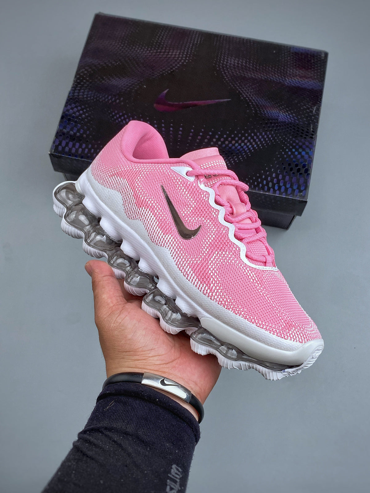 Nike AIR LIQUID MAX Pink  IQ7634 008 - View 2