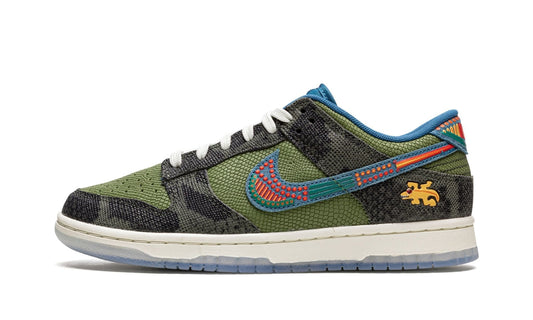 Dunk Low "SiEMPRE Familia" - View 1