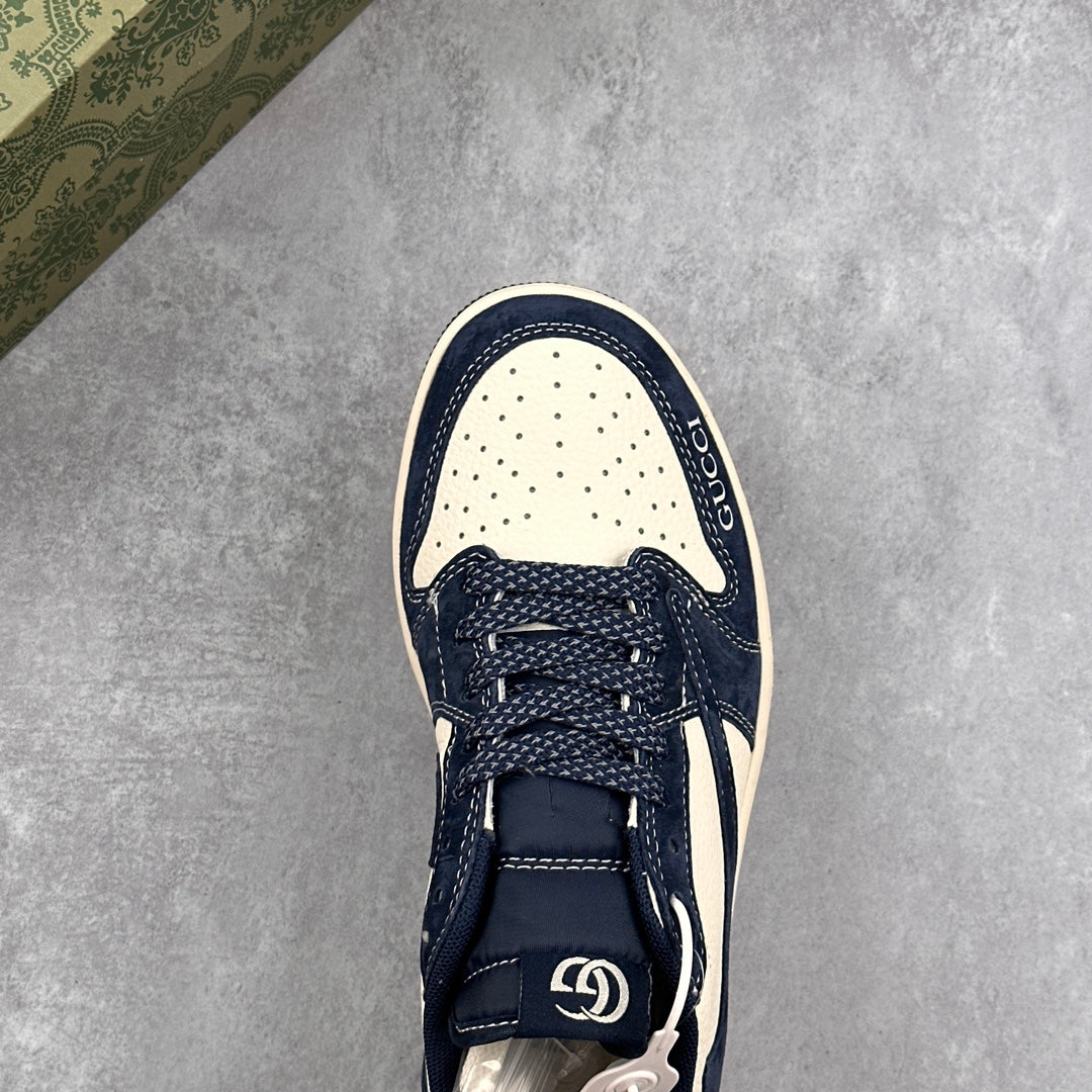 Travis Scott x Fragment Design x Air Jordan 1 Low OG SP AJ1 - Angle View 4