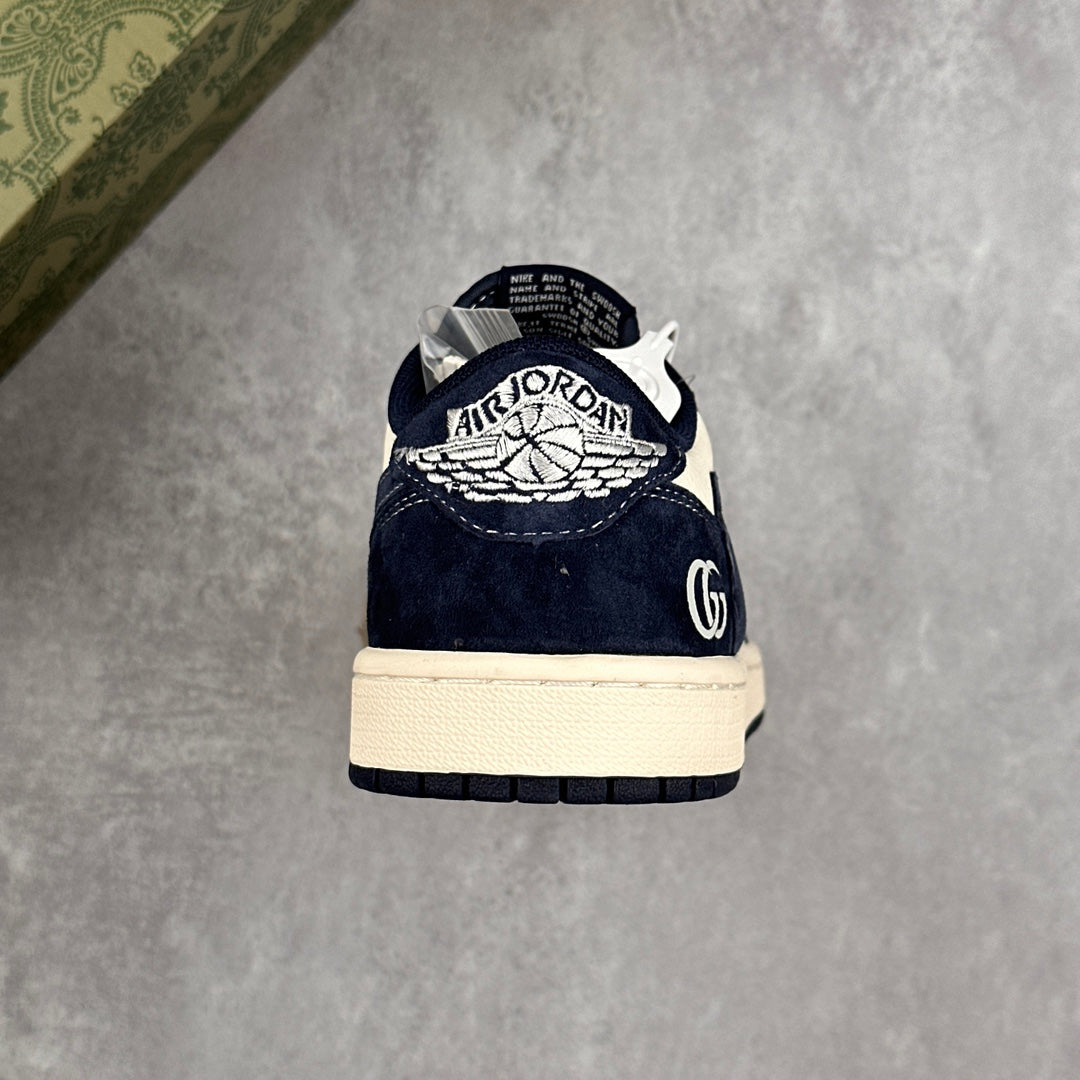Travis Scott x Fragment Design x Air Jordan 1 Low OG SP AJ1 - Angle View 8