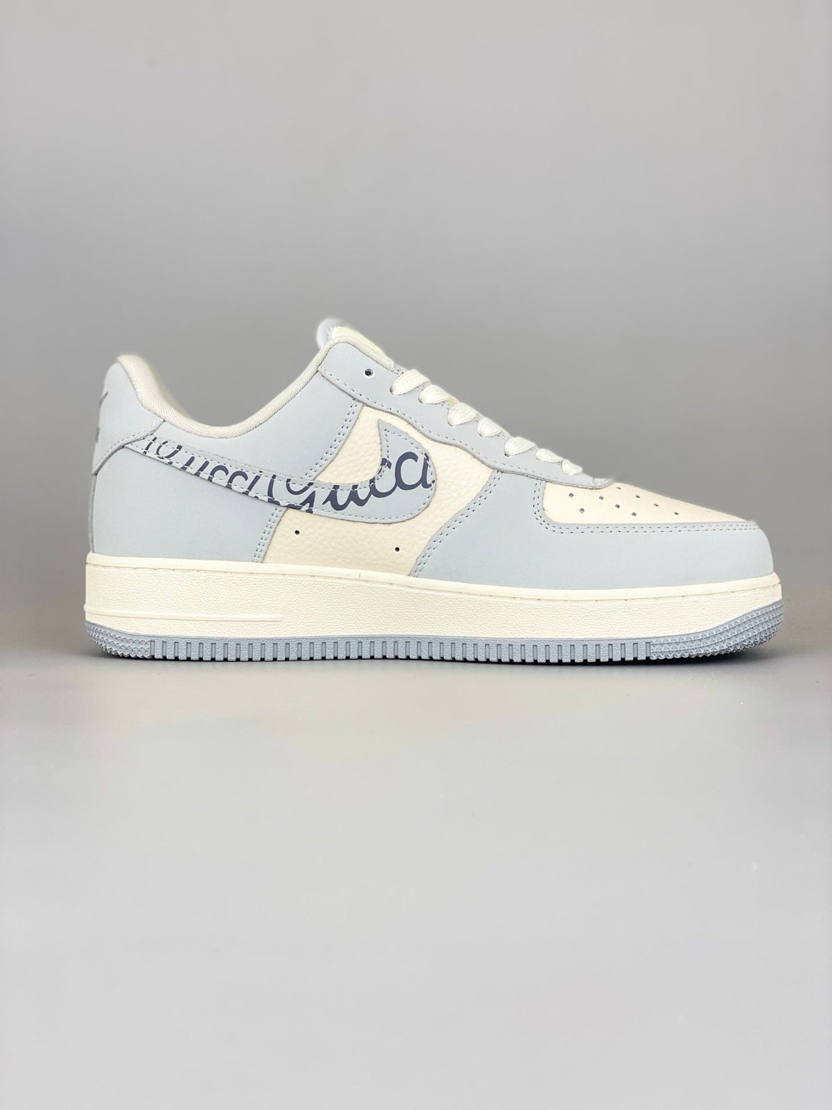 Nike Air Force 1 '07 Low Gucci  DF0188-050 - Angle View 3