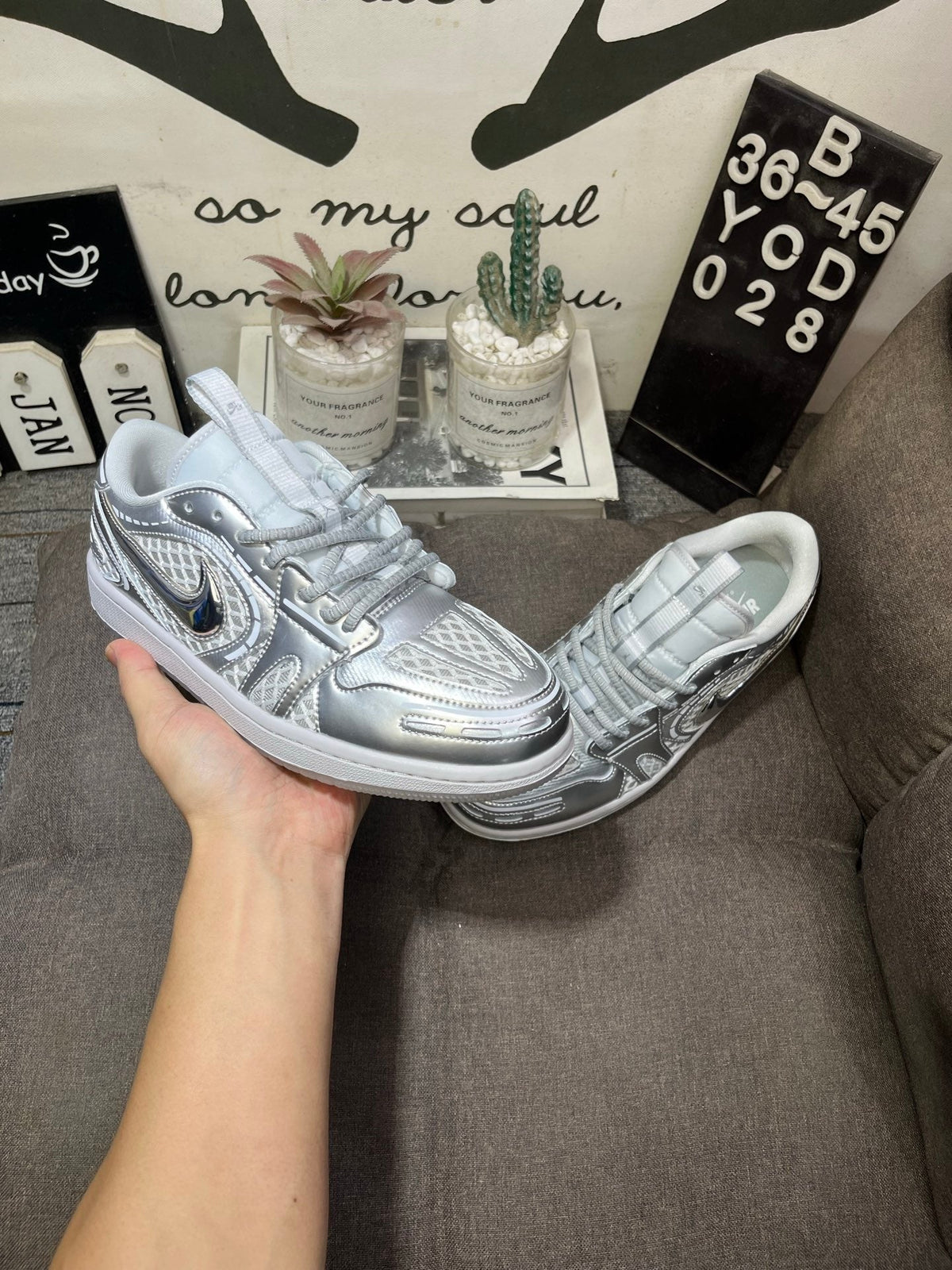 Air Jordan 1 Low Method of Make V3 "Metallic Silver" YCD028 - Angle View 2