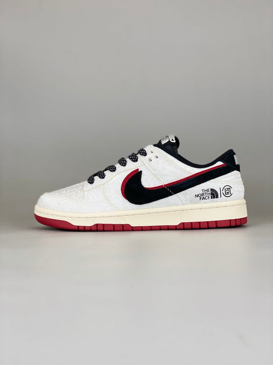 Nike SB Dunk Low x The North Face DM6868-041 - View 1