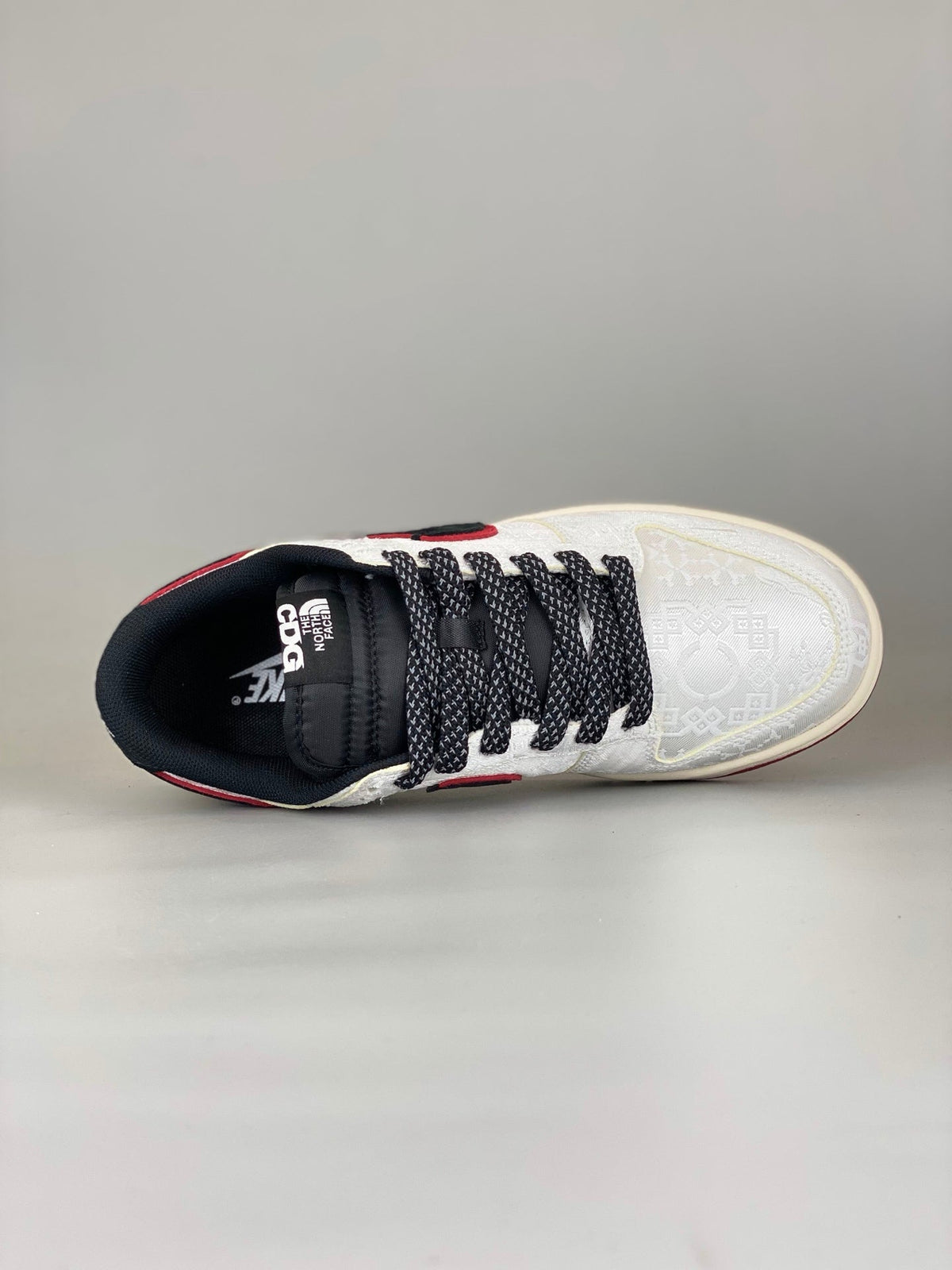 Nike SB Dunk Low x The North Face DM6868-041 - View 7