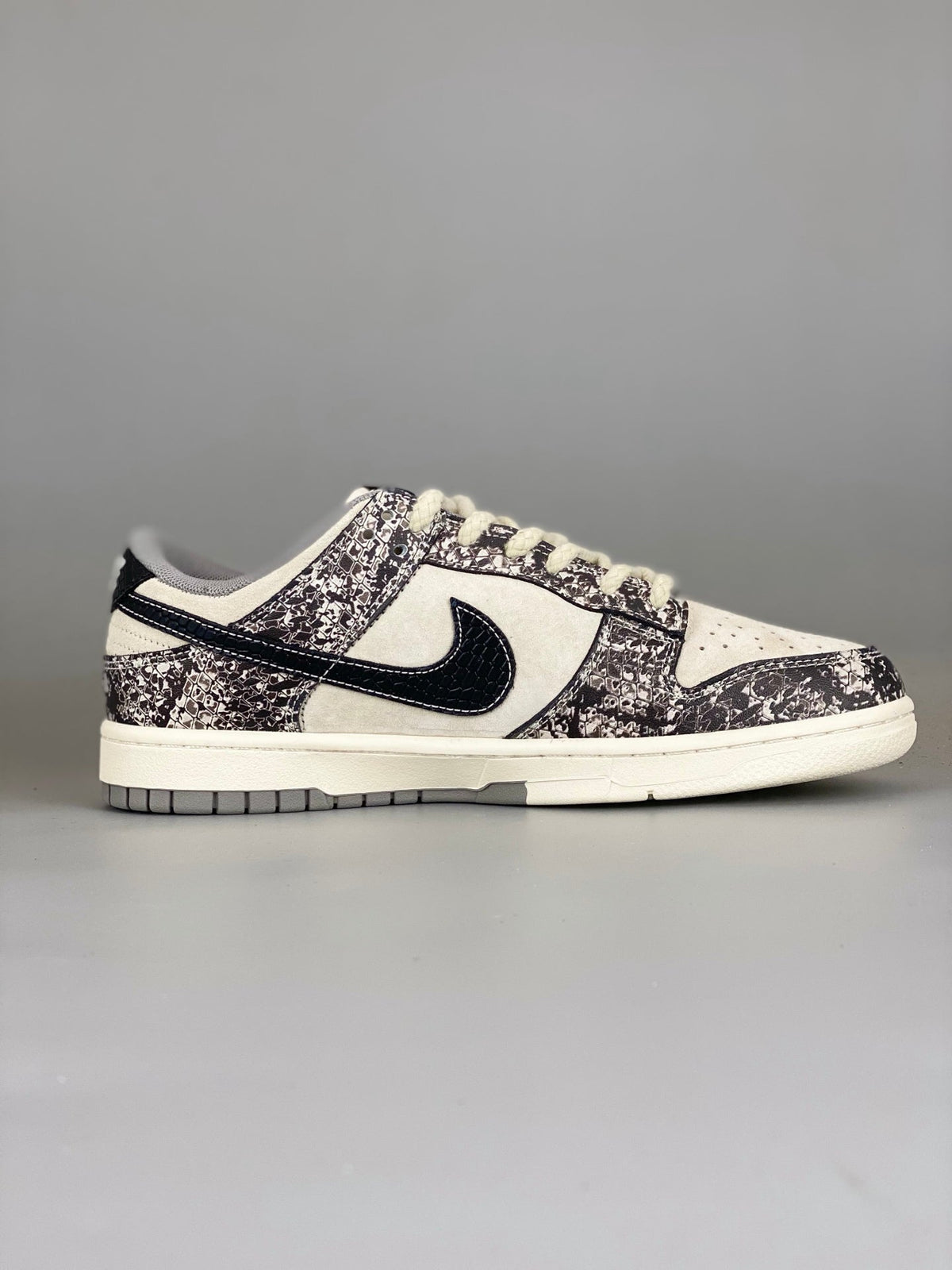 Nike SB Dunk Low YX5066-272 - View 2