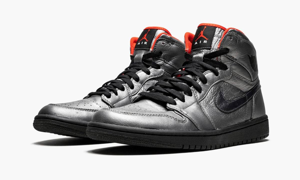 Jordan 1 Retro Hi Premier - Angle View 3