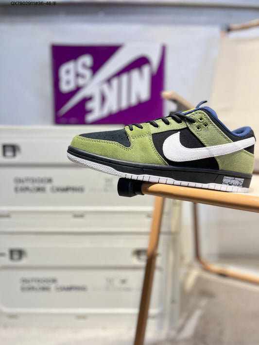 Nike SB Dunk Low Green DX6775 QX7802911 - View 1