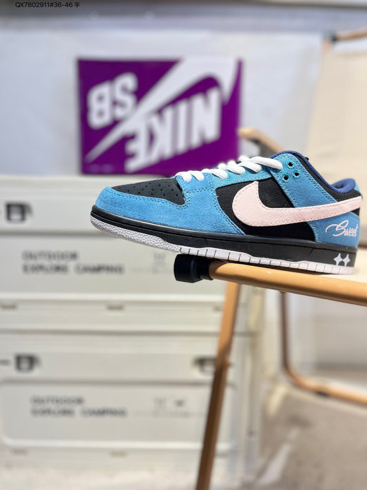 Nike SB Dunk Low Blue DX6775 QX7802911 - View 1