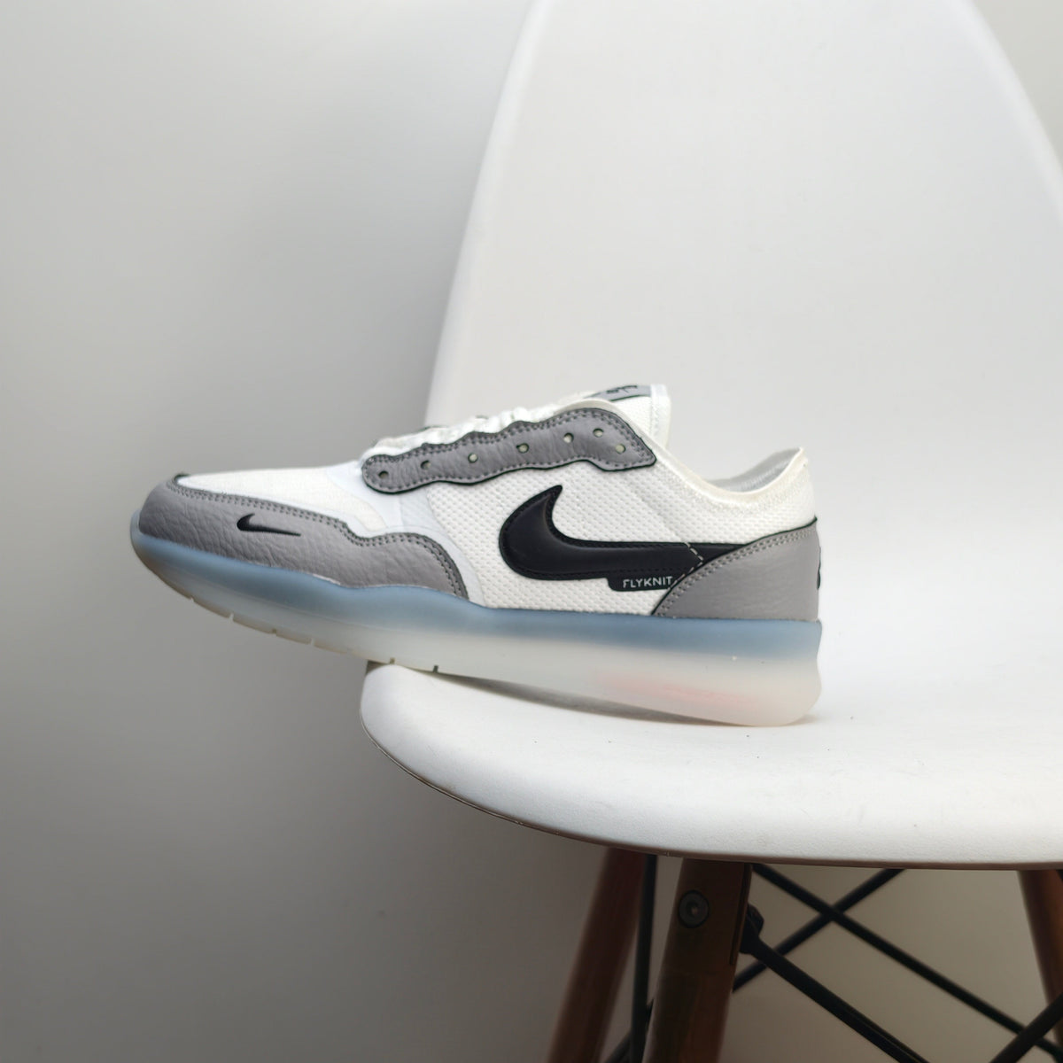 Nike SB PS8 Flyknit White FV3493-004 - View 1