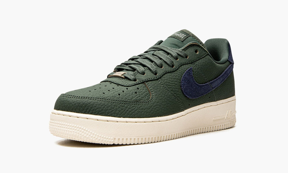 Air Force 1 '07 Craft "Galactic Jade" - Angle View 5