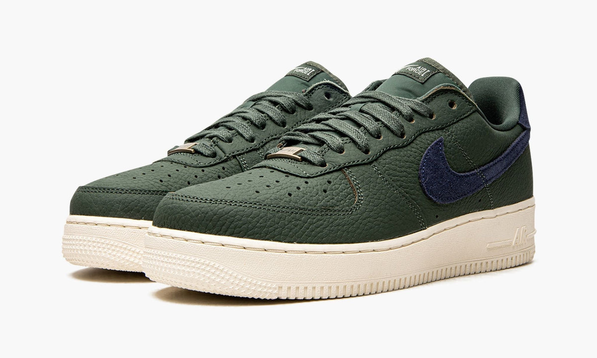 Air Force 1 '07 Craft "Galactic Jade" - Angle View 3