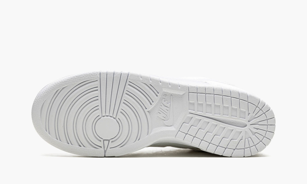 Nike Dunk Low "Dove Street Market Triple White Velvet" - View 6