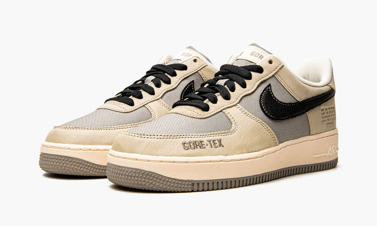 Air Force 1 Low Gore-Tex "Rattan / Black" - Angle View 3