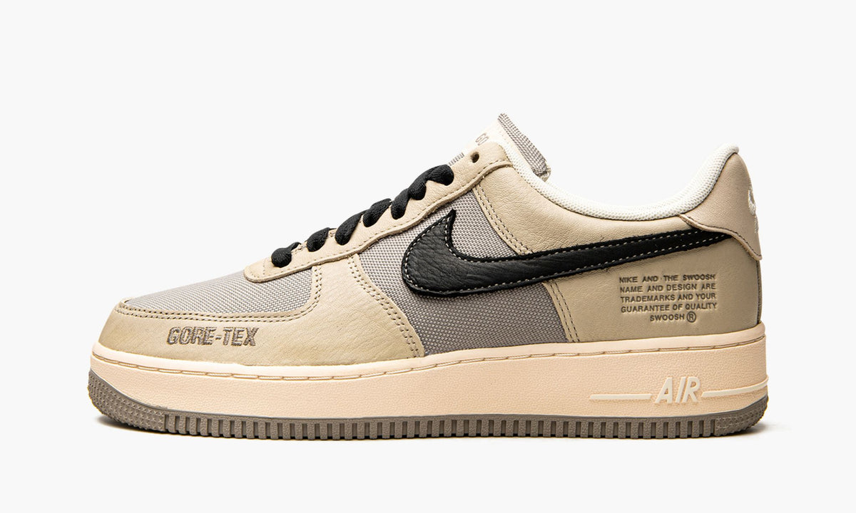 Air Force 1 Low Gore-Tex "Rattan / Black" - Angle View 2