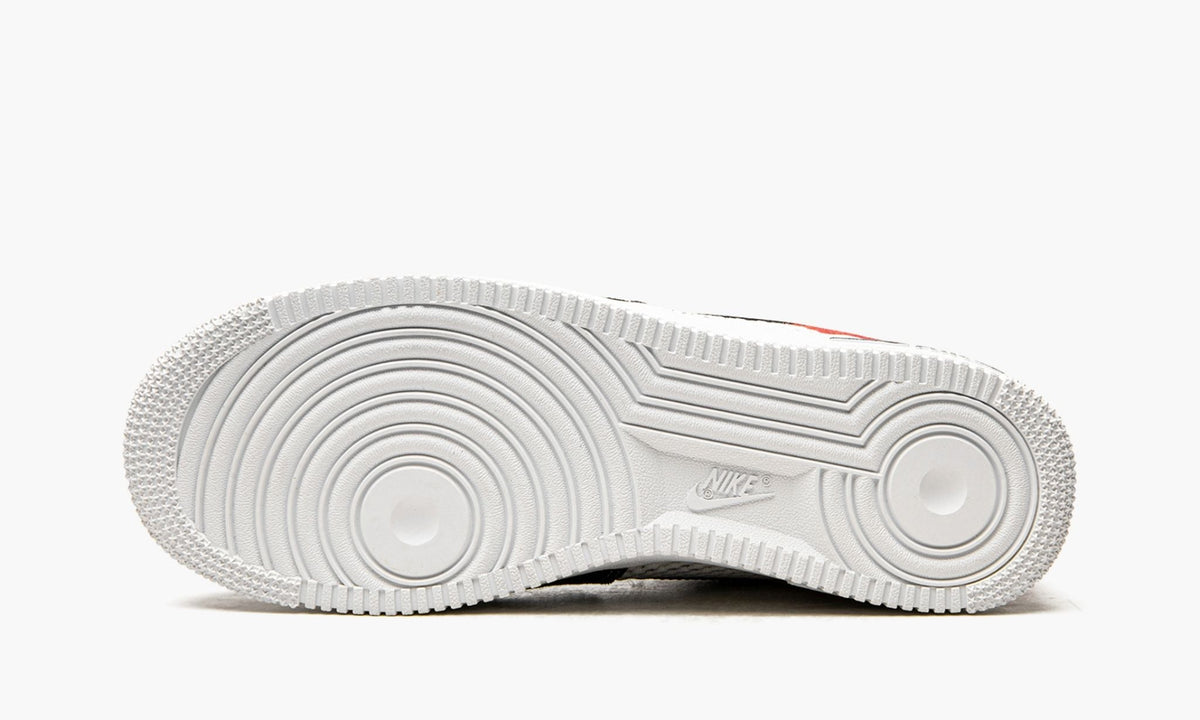 Air Force 1 Low "Alter and Reveal" - Angle View 6
