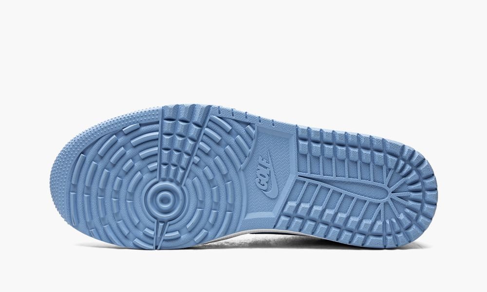 Jordan 1 Low G "Golf - UNC" - Angle View 6