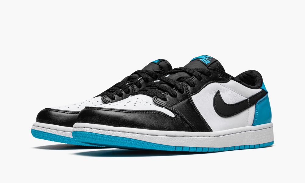Air Jordan 1 Low OG "UNC" - Angle View 3