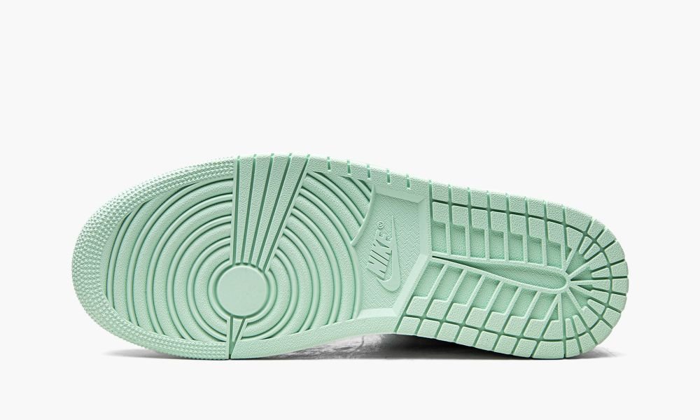 Air Jordan 1 Mid "Blue Mint" - Angle View 6