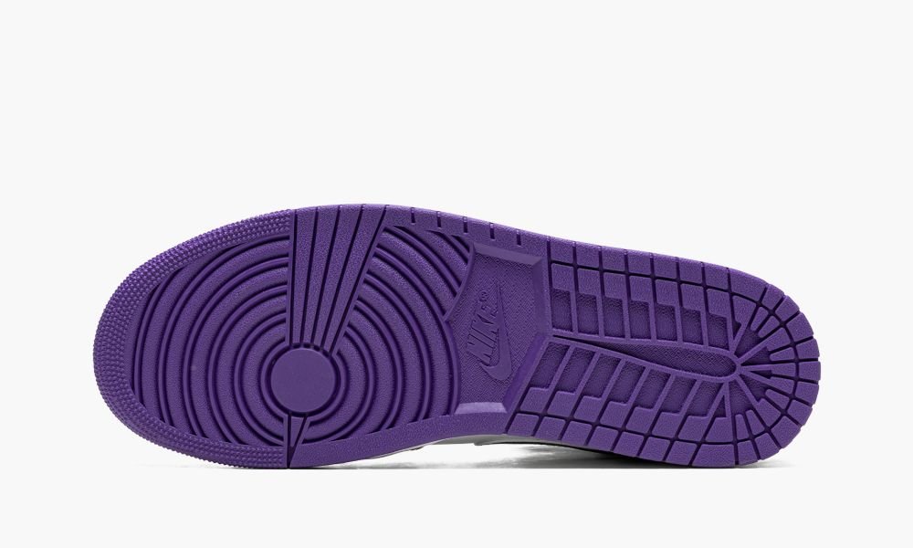 Air Jordan 1 Mid - Angle View 6