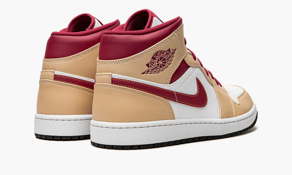 AIR JORDAN 1 MID - Angle View 4