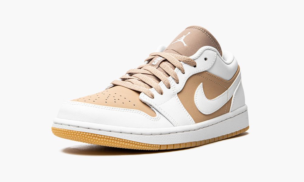 Jordan 1 Low - Angle View 5