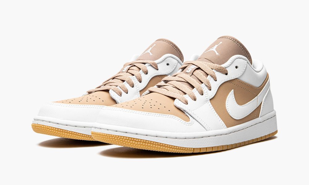 Jordan 1 Low - Angle View 3