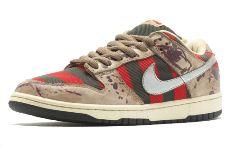 Nike SB Dunk Low Pro ‘Freddy Krueger’ 313170-202 - View 2