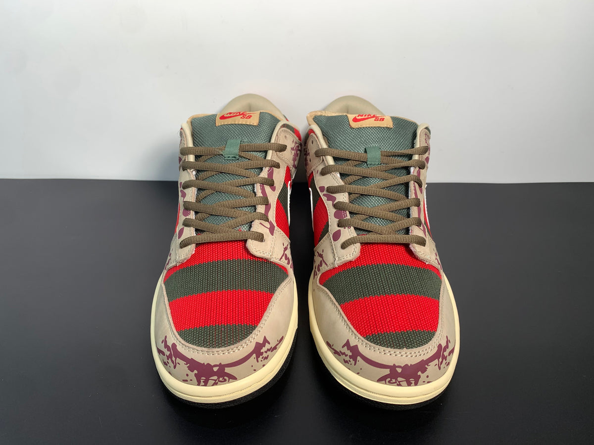 Nike SB Dunk Low Pro ‘Freddy Krueger’ 313170-202 - View 9