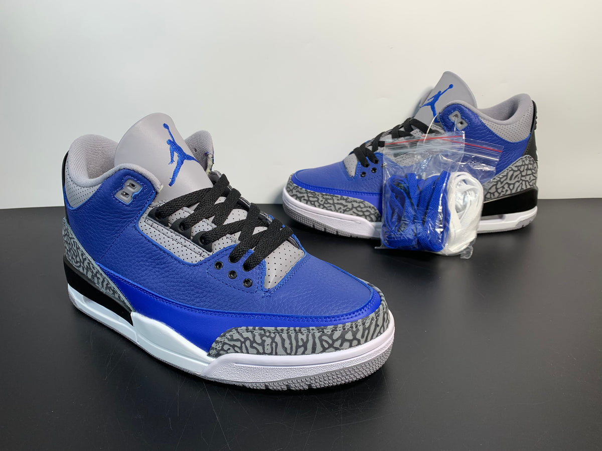 Air Jordan 3 “Varsity Royal” CT8532-400 - Angle View 5