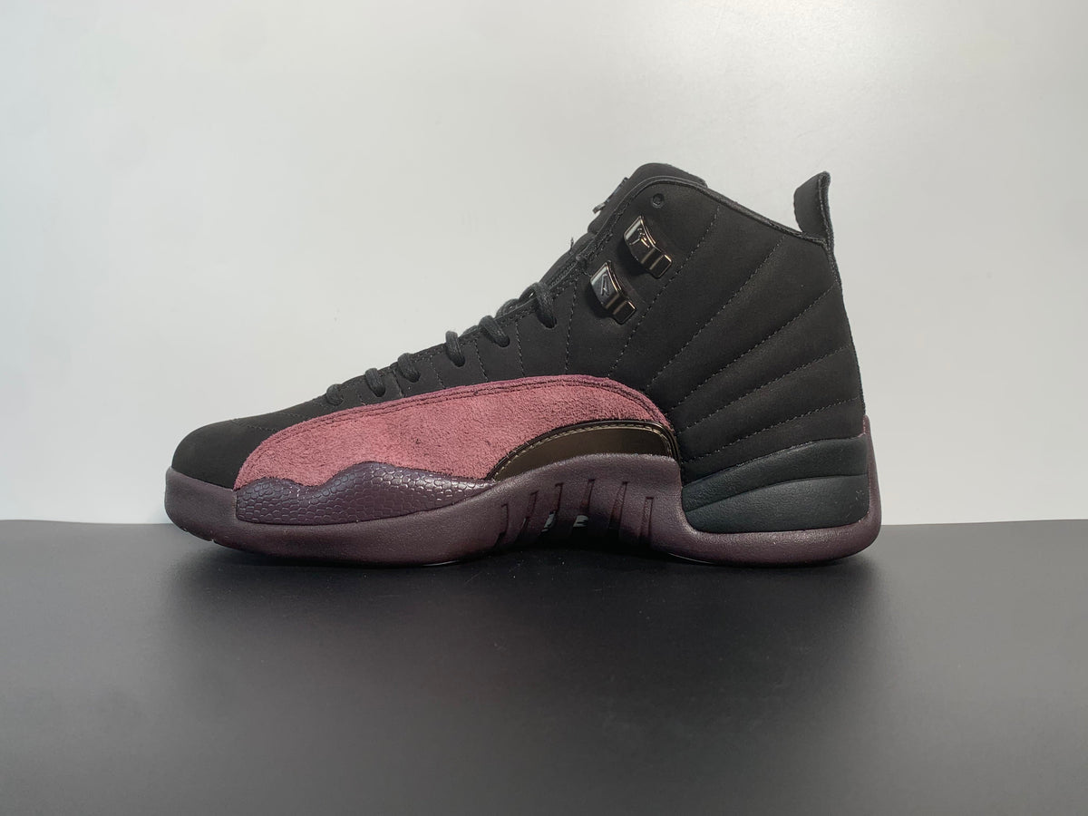A Ma Maniére x Wmns Air Jordan 12 Retro SP 'Black' - Angle View 2