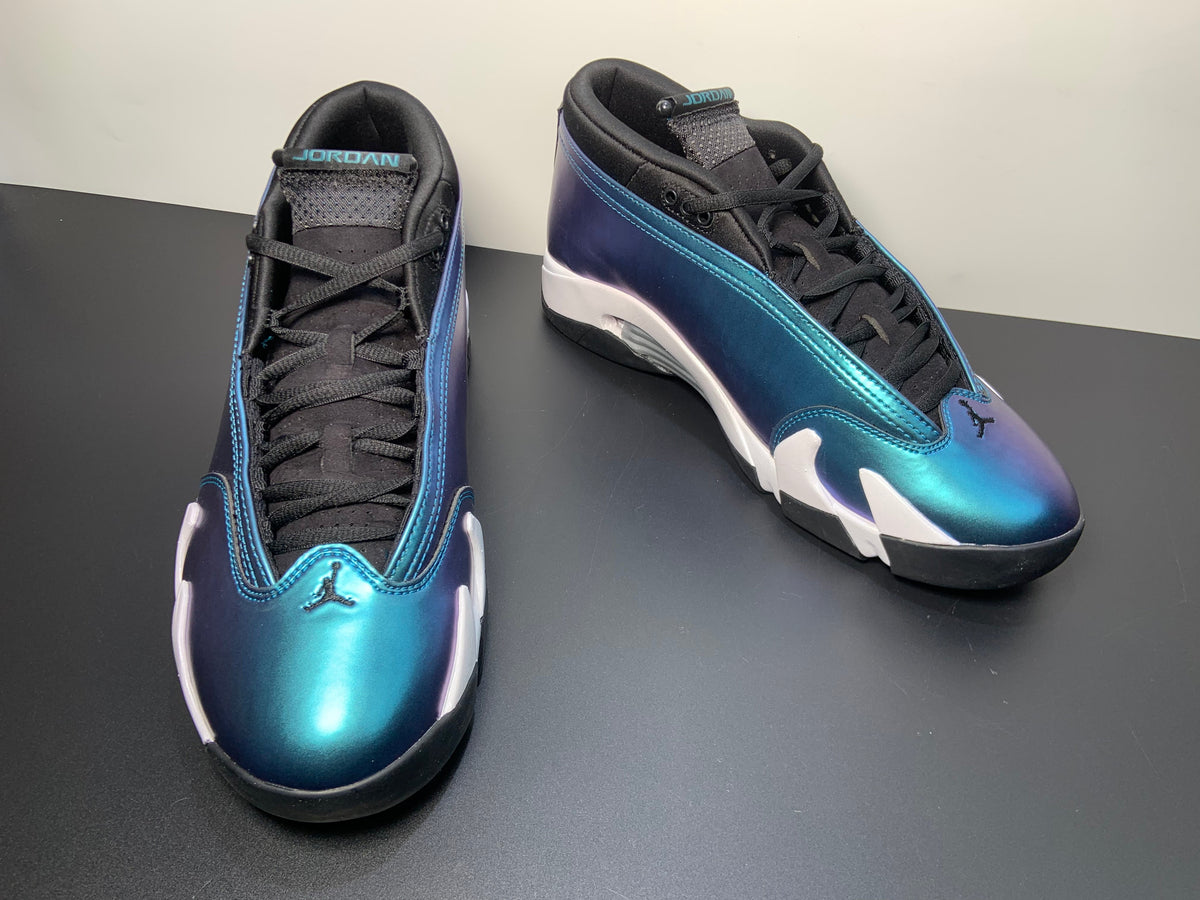 Air Jordan 14 Low WMNS “Love Letter” DH4121-300 - Angle View 4