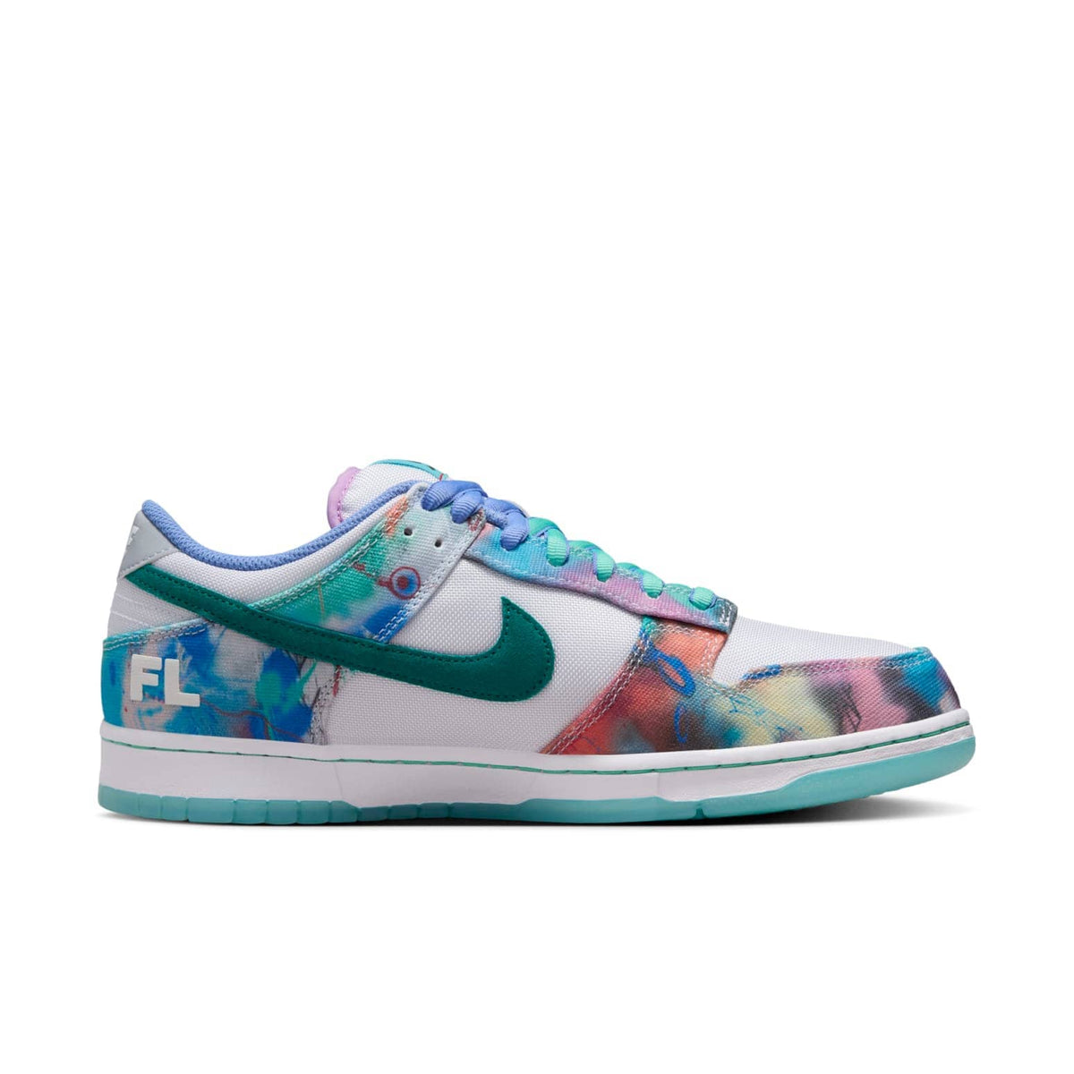 Nike x Futura Laboratories SB Dunk Low ‘Bleached Aqua’ - View 2