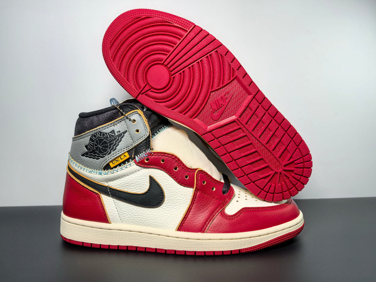 Air Jordan 1 High OG SP x Union ‘Varsity Red’ - Angle View 8
