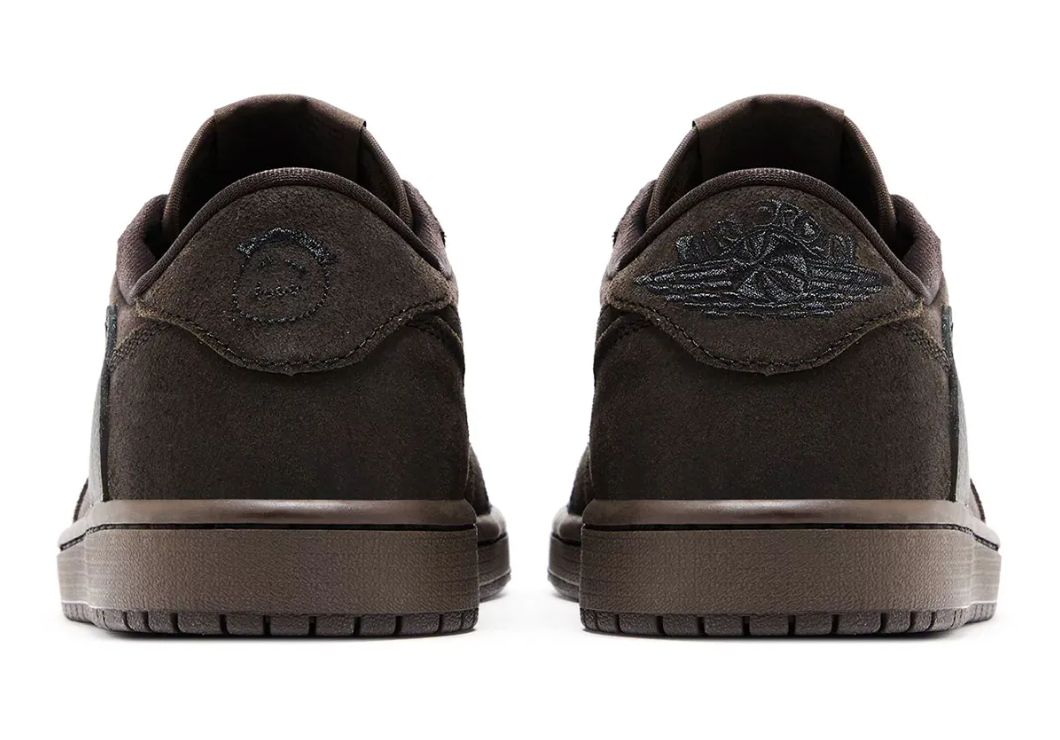 Air Jordan 1 Retro Low OG SP x Travis Scott ‘Velvet Brown’ DM7866-202 - Angle View 5