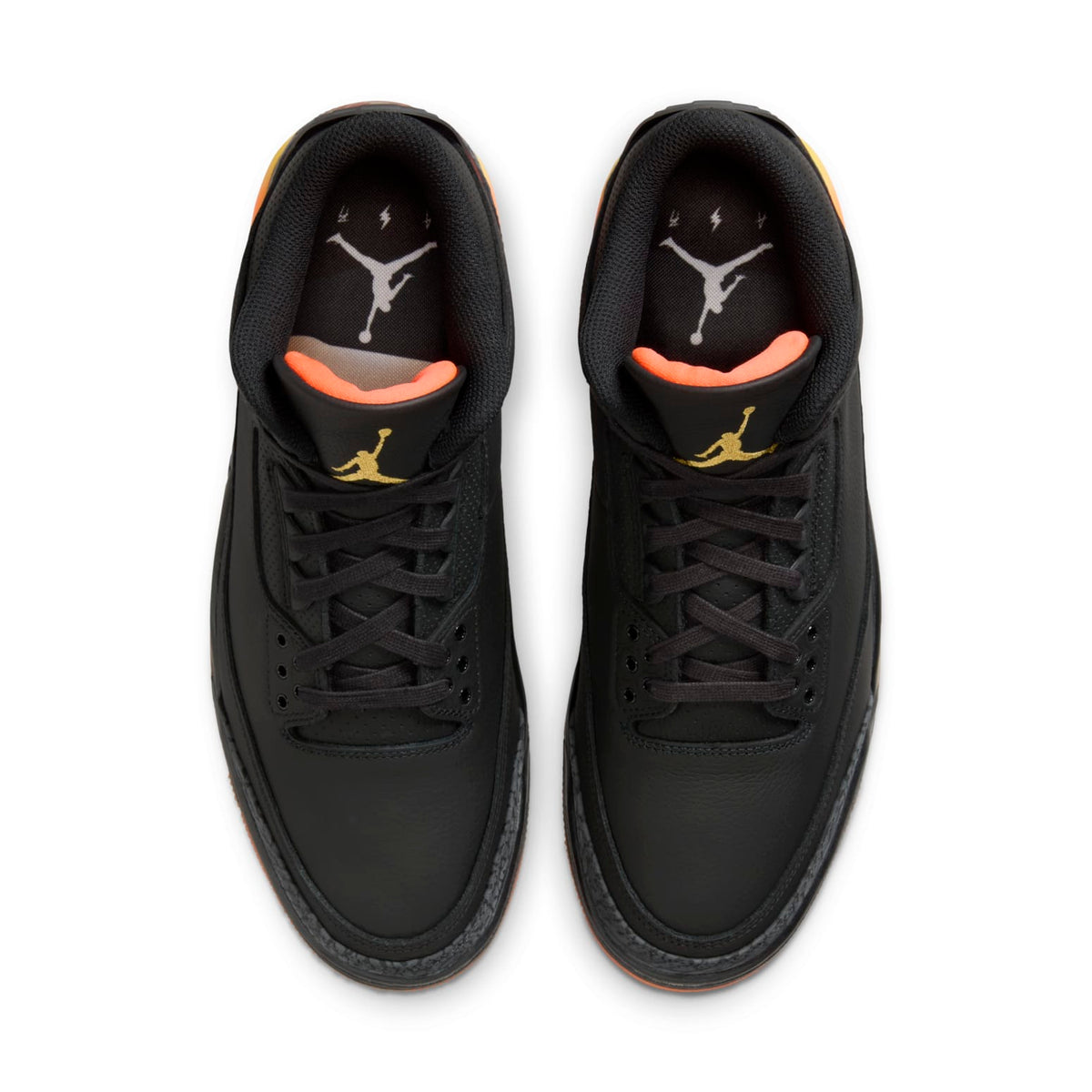 Air Jordan 3 x J Balvin ‘Rio’ FN0344-001 - Angle View 4