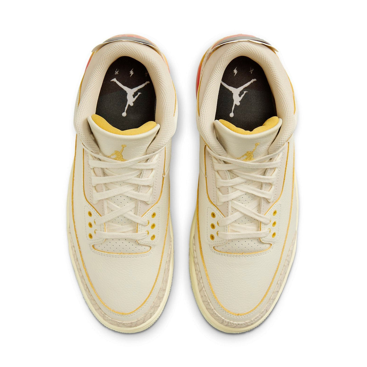 Air Jordan 3 Retro SP x J Balvin ‘Medelln Sunset’  FN0344-901 - Angle View 3