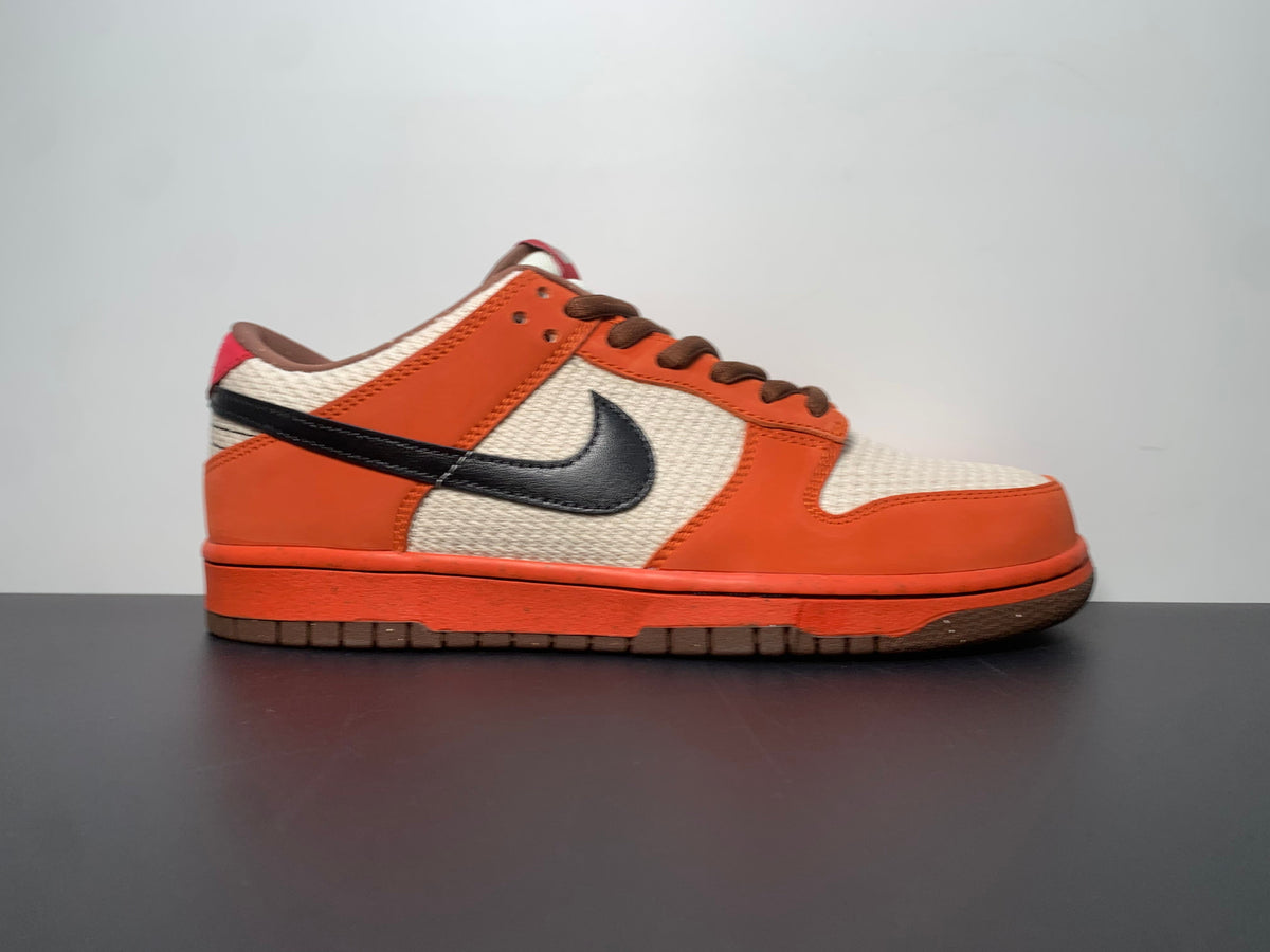Nike Dunk Low Premium SB 'Un- Hemp' - View 1