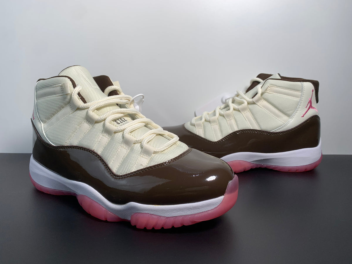 Air Jordan 11 Retro CT8012-126 - Angle View 3