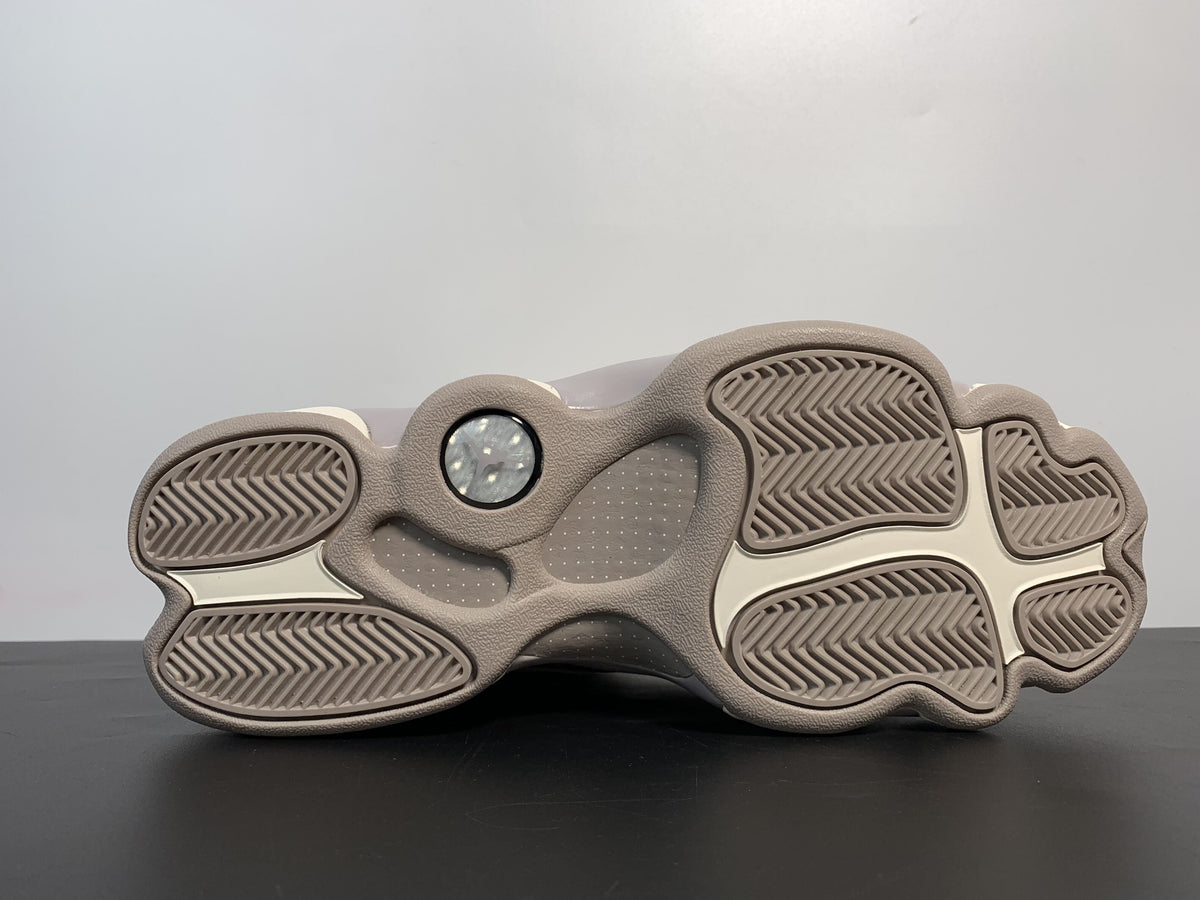 Wmns Air Jordan 13 Retro 'Phantom' - Angle View 6